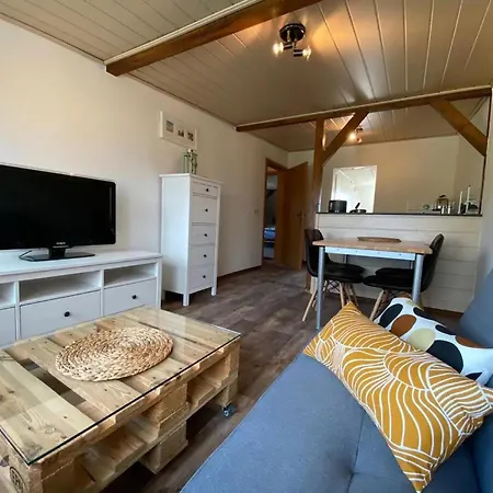 Appartement Schoene Dachgeschosswohnung Maagdenburg