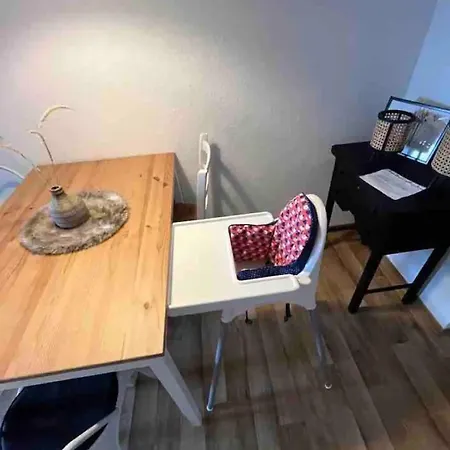 Appartement Schoene Dachgeschosswohnung Maagdenburg