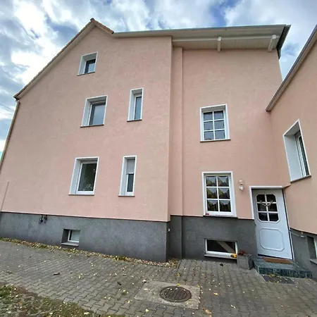 Schöne Dachgeschosswohnung *